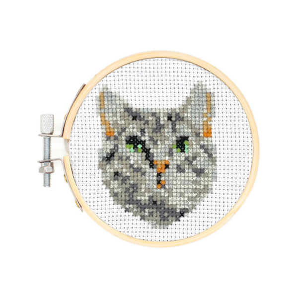 Cat Mini Cross Stitch Embroidery Kit Kikkerland Toys & Games - Crafts & Hobbies - Needlecraft Kits
