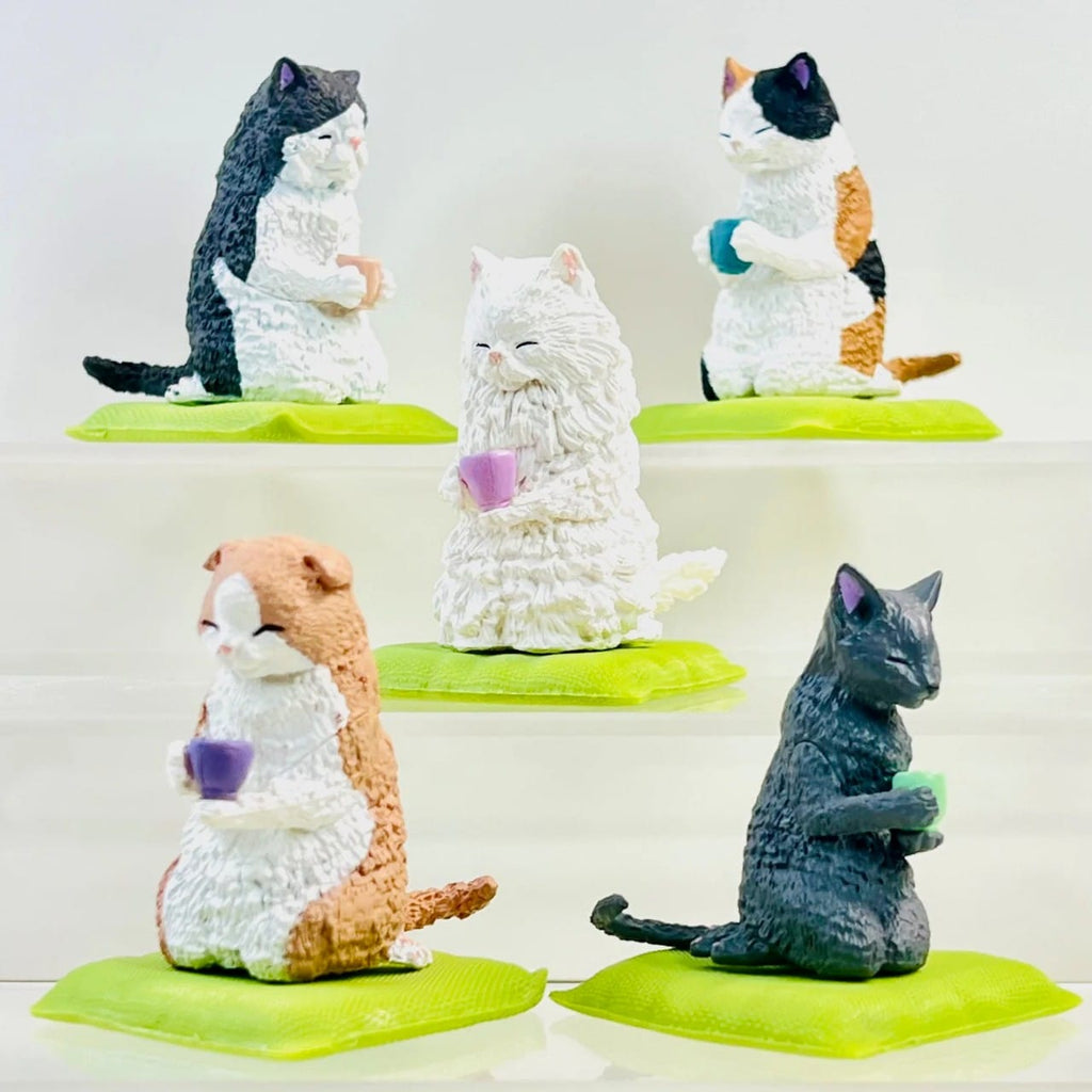 Tea Time Cats Figurine Blind Capsule BCmini Toys & Games