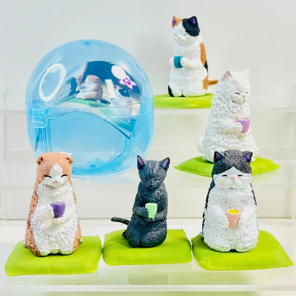 Tea Time Cats Figurine Blind Capsule BCmini Toys & Games