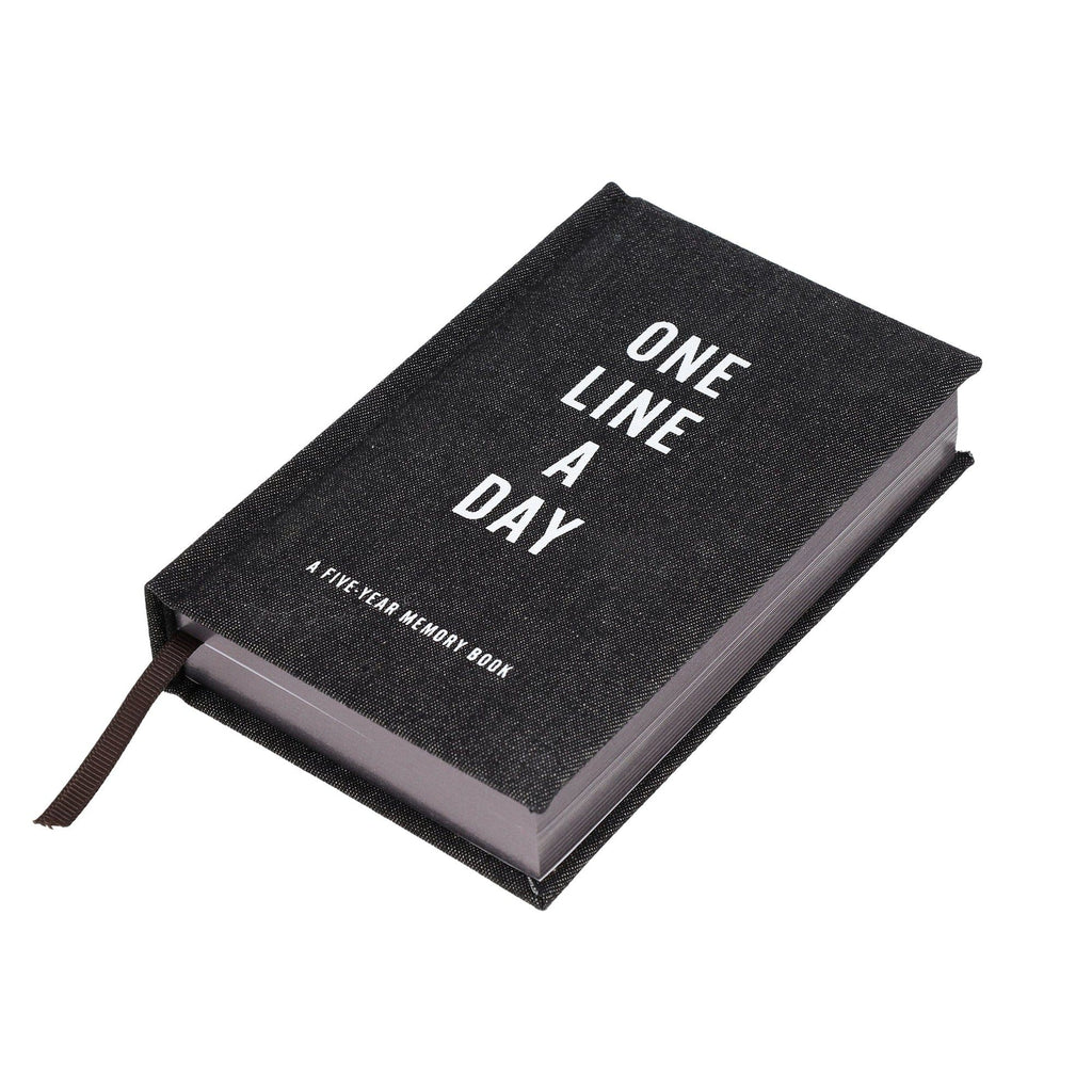 Black Canvas One Line a Day: A Five-Year Memory Book Chronicle Books Books - Guided Journals & Gift Books