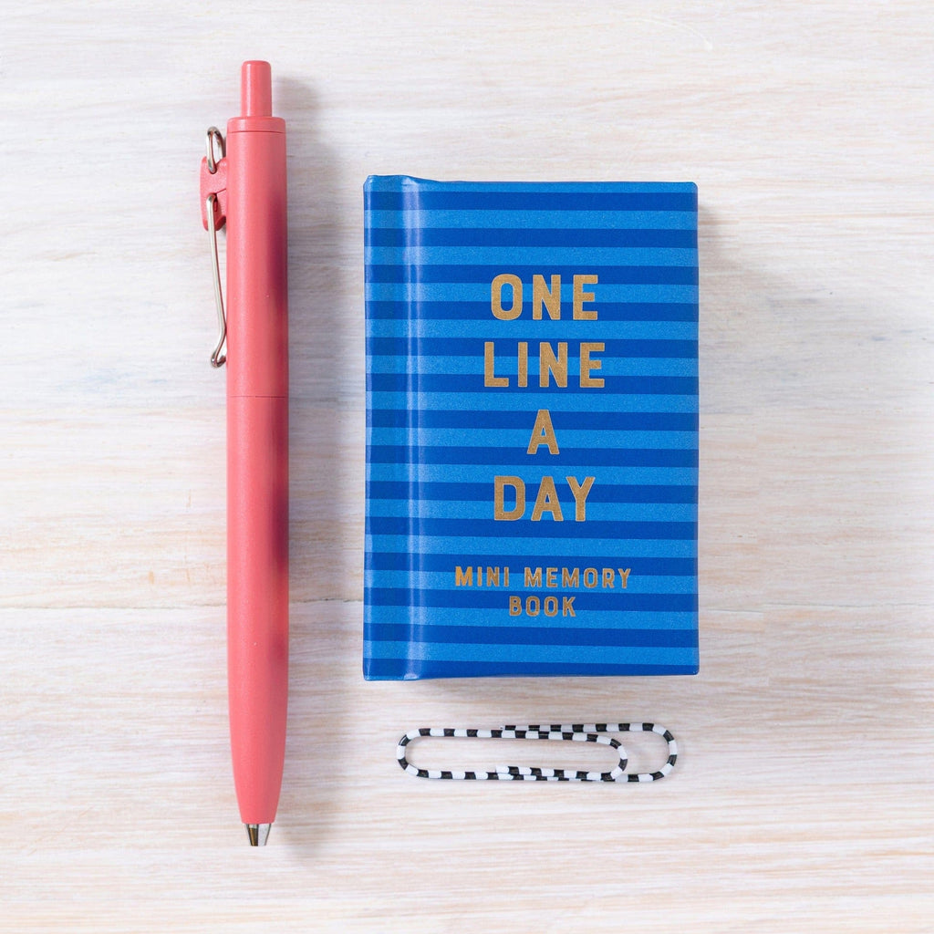 Navy Stripes Mini One Line a Day: A One-Year Memory Book Chronicle Books Books - Guided Journals & Gift Books