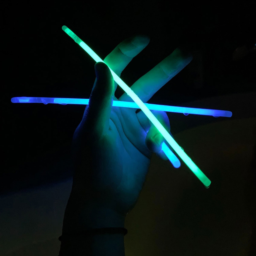 Snap And Glow Glow Sticks 50 Piece Party Pack Urban General Store