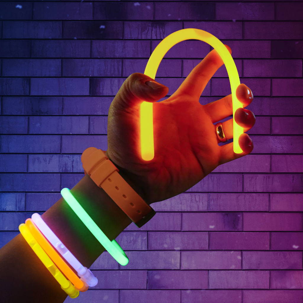 Snap And Glow Glow Sticks 50 Piece Party Pack Urban General Store