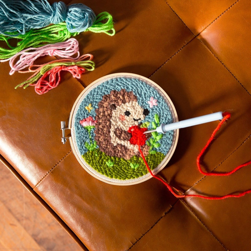 Hedgehog Punch Needle Kit Kikkerland Toys & Games - Crafts & Hobbies - Needlecraft Kits