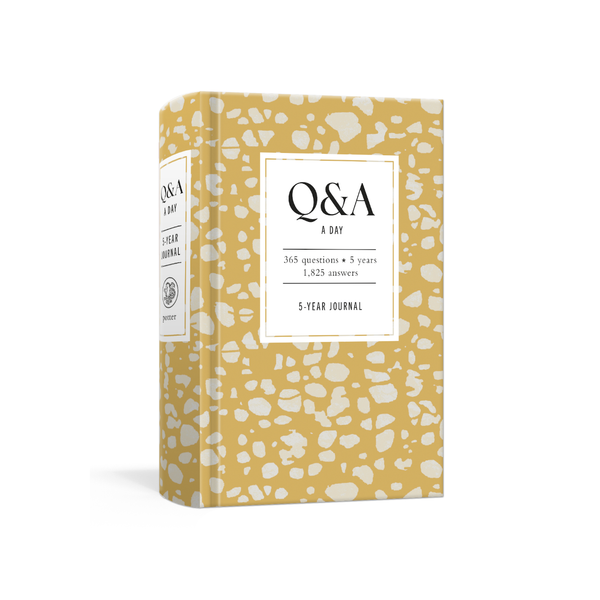Q&A A Day Spots 5-Year Journal Penguin Random House Books - Guided Journals & Gift Books