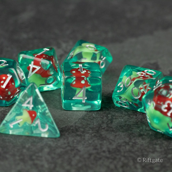 Mushroom Resin Red And Green Dice Set Riftgate Toys & Games - Puzzles & Games - Games