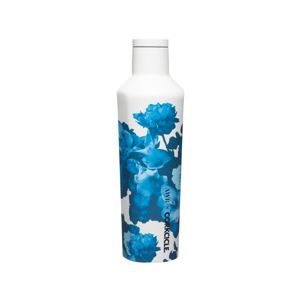 Charming Charlie 18oz Haute Navy Blue Travel Water Bottle in Blue Dark